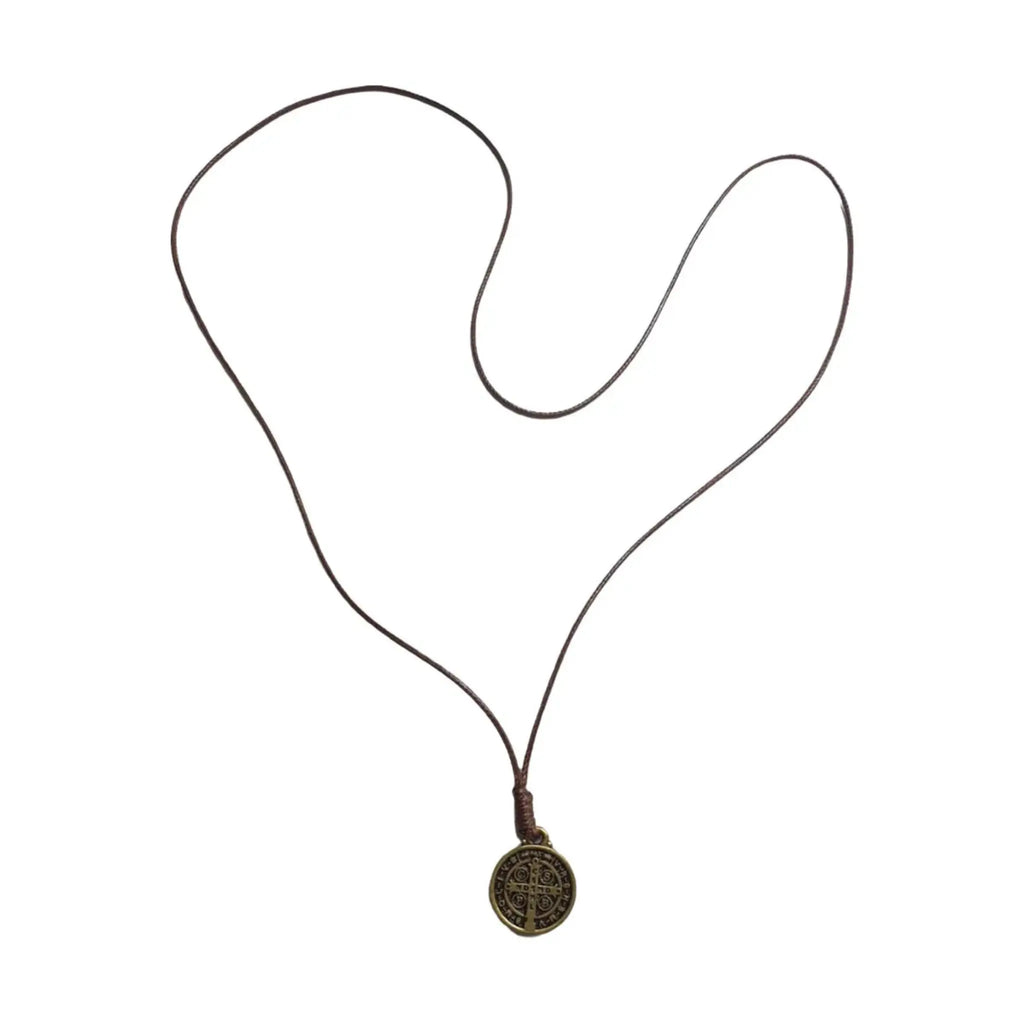Colar Medalha de São Bento Pequena em Ouro Velho e Cordão