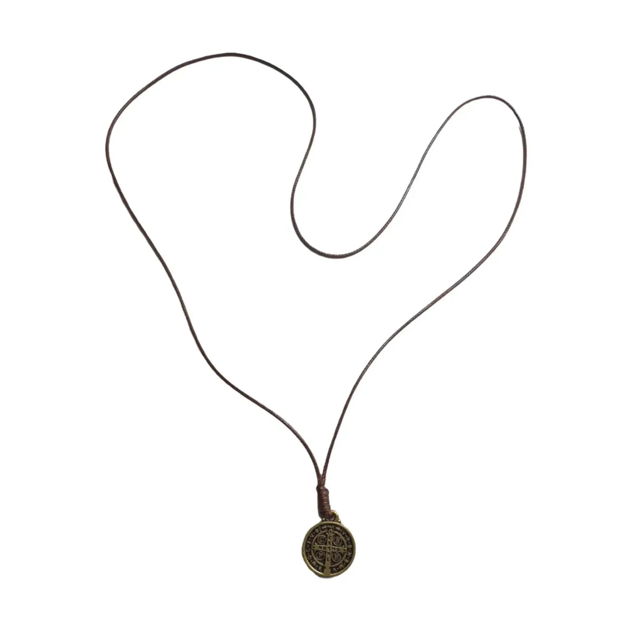 Colar Medalha de São Bento Pequena em Ouro Velho e Cordão