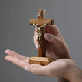 Crucifixo 12cm de Mesa em Madeira Tradicional Ouro Velho