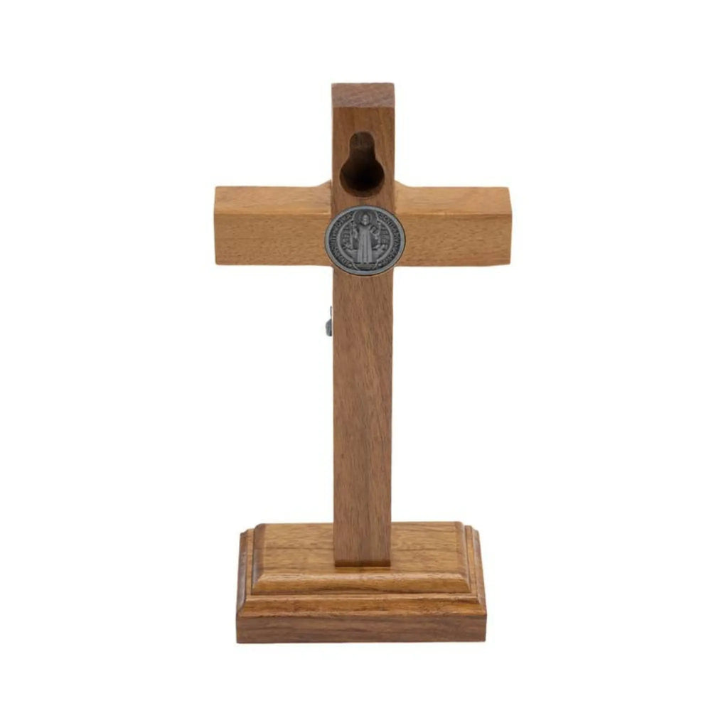 Crucifixo em Madeira com Medalha de São Bento 12cm