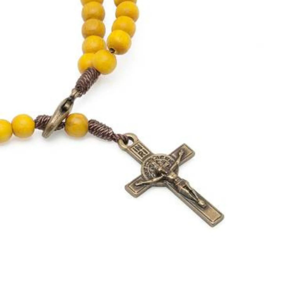 Pulseira Terço Acampamento em Madeira Amarela