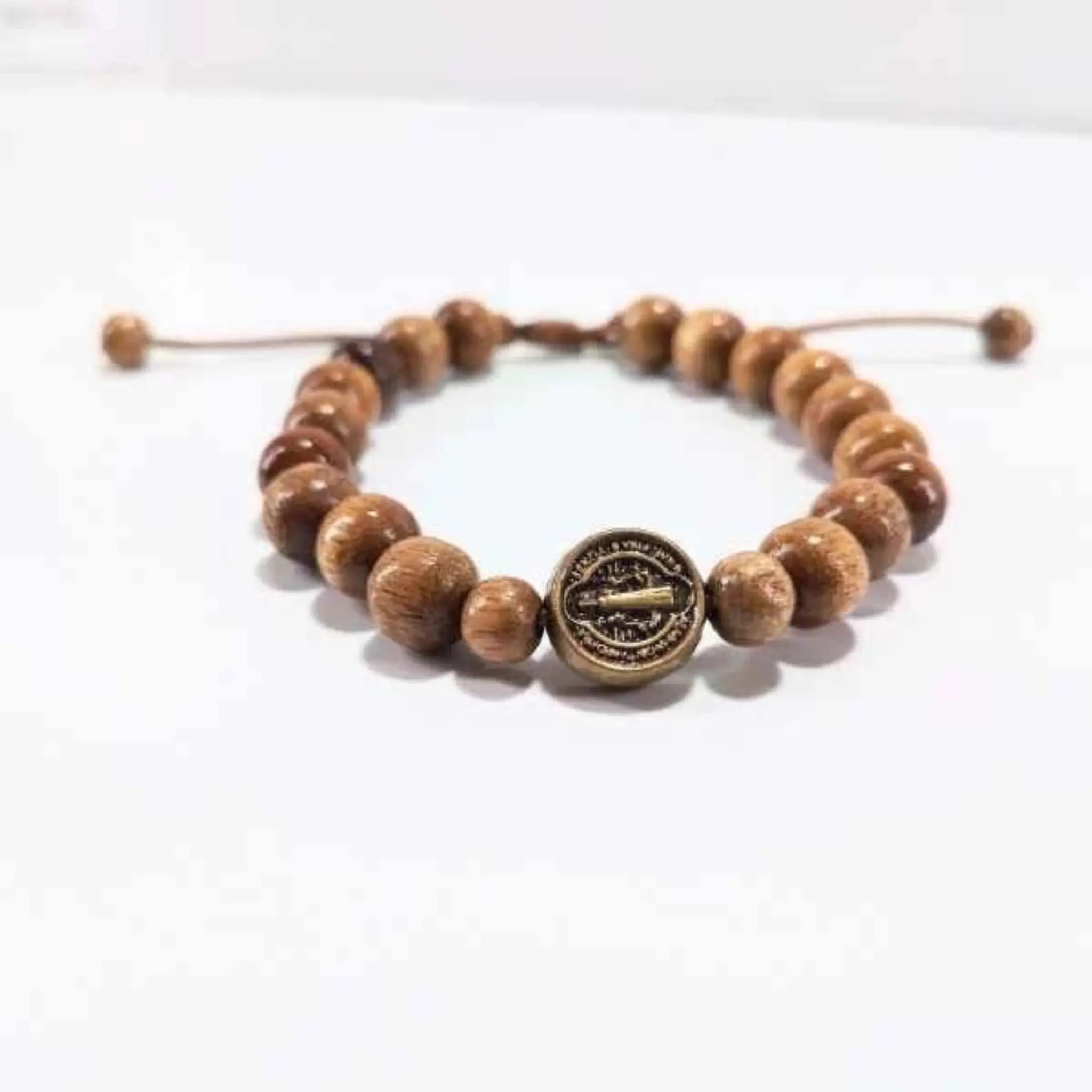 Pulseira em Madeira Imbuia Medalha São Bento Ouro Velho